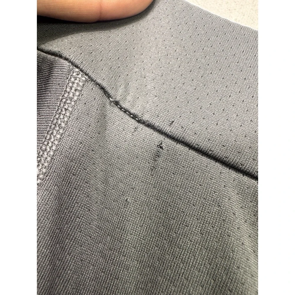 The North Face FlashDry 1/4 Zip Pullover Men's Small Gray Active Long Sleeve
